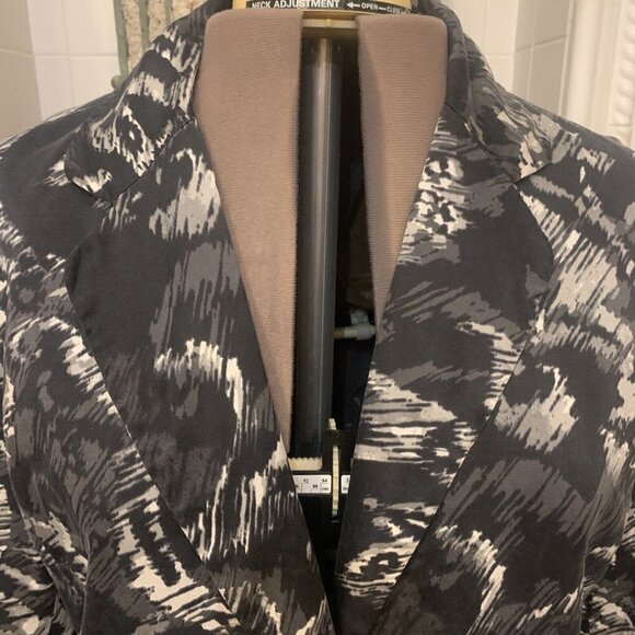 CHICO'S. Size 3X. Silk Cotton Blend. Lined. Pockets. Long Sleeve. B79 - Picture 2 of 6